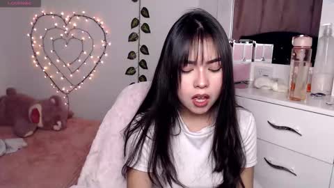 Hannah online show from March 9, 12:10 pm