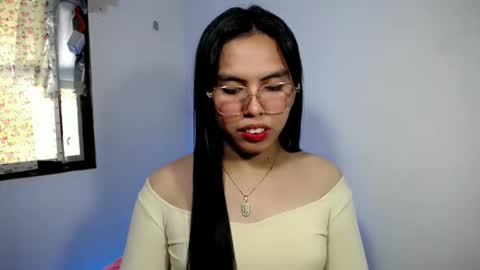 sweet_kyline69 online show from November 8, 7:00 am