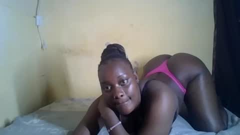 Snapshot of sweet_leen895891 chatting on February 12, 11:40 am sweet_leen895891 online show from February 12, 11:40 am