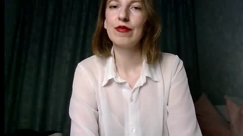 sweet_lilbunny online show from December 1, 3:43 pm