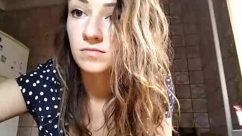 Anna online show from February 9, 8:21 am