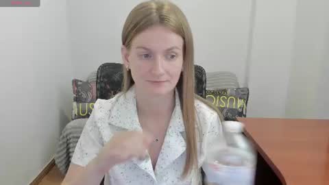 Mila online show from July 2, 3:23 am