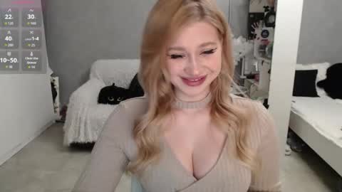 sweet_nicole_333 online show from March 29, 3:46 pm
