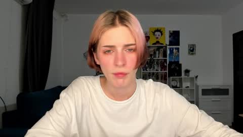 kira online show from March 10, 7:29 pm