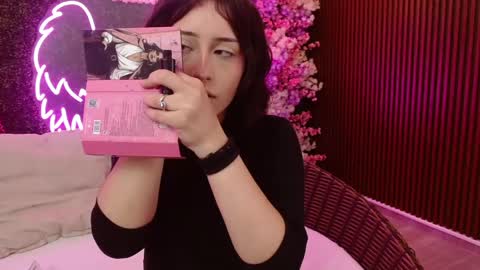 Roxanee online show from April 20, 8:56 pm