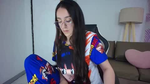 Sammy Lauren online show from June 2, 7:49 pm