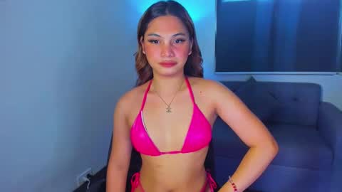Snapshot of sweet_scarllet12 chatting on March 8, 7:38 am SCARLLET online show from March 8, 7:38 am