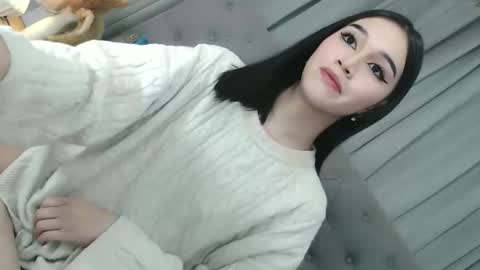 sweet_tatiana28 online show from April 3, 9:33 pm