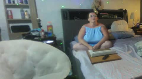 DJ  M 489 Babygirl  F 37 online show from June 27, 3:01 am