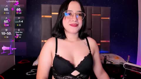 Annie online show from November 18, 4:15 am