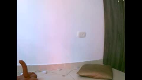 Snapshot of sweetapril_1991 chatting on October 13, 7:49 pm sweetapril_1991 online show from October 13, 7:49 pm