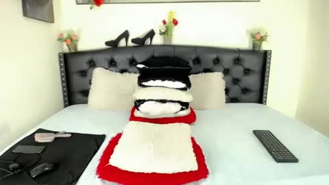 sweetbaby18_ online show from December 2, 3:10 pm