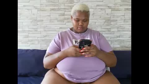 sweetbigmelons01 online show from February 24, 8:50 am