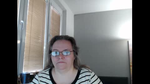 Sweetboobs85h online show from February 26, 10:07 am