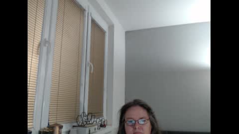 Sweetboobs85h online show from January 10, 3:39 pm