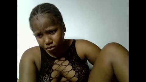 sweetcoochiex online show from May 22, 1:34 am