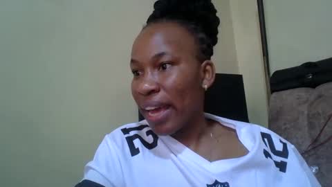 Snapshot of sweetdiva2012 chatting on October 15, 8:04 am sweetdiva2012 online show from October 15, 8:04 am