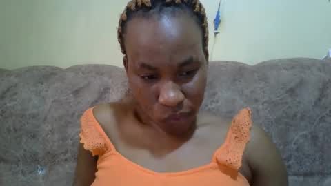 Snapshot of sweetdiva2012 chatting on October 6, 10:22 am sweetdiva2012 online show from October 6, 10:22 am