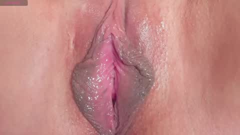 Erika online show from April 18, 8:31 pm