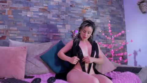 sweef online show from February 4, 10:55 pm