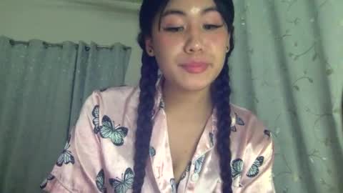 sweetgirllucy24xx online show from June 13, 8:30 pm