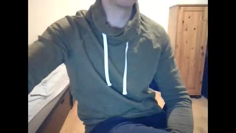 sweetguy8210 online show from December 21, 3:40 pm