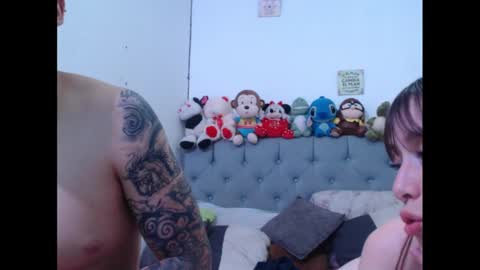Snapshot of sweethoney22_ chatting on January 29, 9:01 am Sabrina y Eliot online show from January 29, 9:01 am