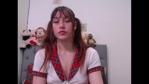 Snapshot of sweethoney22_ chatting on February 28, 2:42 pm Sabrina y Eliot online show from February 28, 2:42 pm