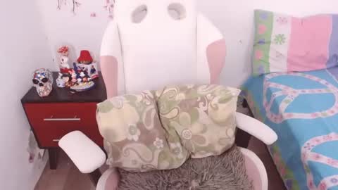 karen online show from October 18, 4:33 pm