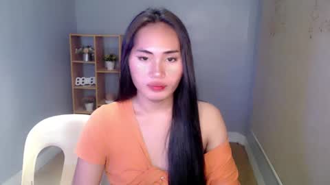 Snapshot of sweetladyboyx chatting on February 19, 3:06 am   online show from February 19, 3:06 am