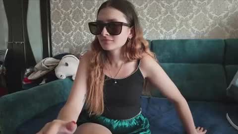 sweetliaison online show from July 20, 7:00 am