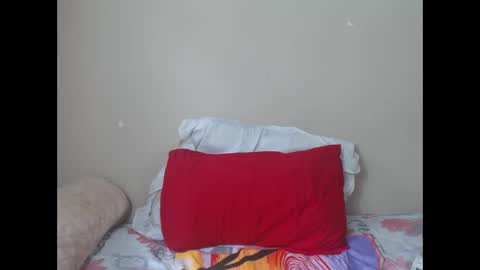 Snapshot of sweetlipss_ chatting on September 30, 8:25 am sweetlipss_ online show from September 30, 8:25 am