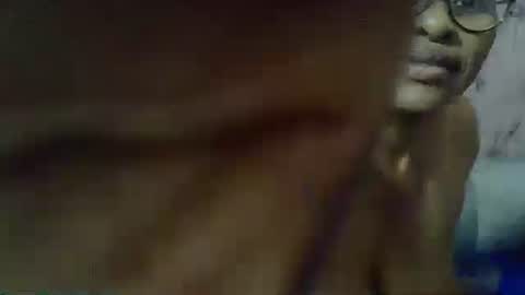 sweetmellowx1 online show from September 11, 4:52 pm