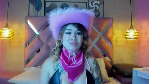Snapshot of sweetmichel_ chatting on October 1, 3:55 pm SweetMichel online show from October 1, 3:55 pm