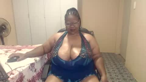 sweetnoziexxx online show from January 8, 4:40 am