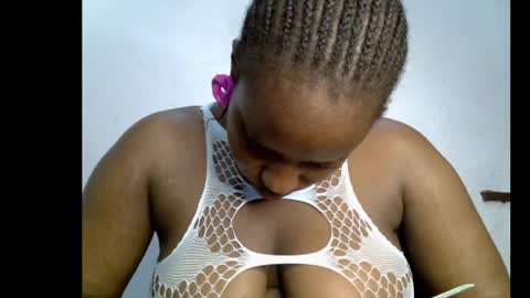 LILY BRANDY online show from May 4, 6:47 pm