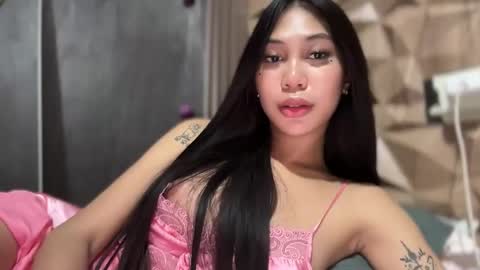 Snapshot of sweetstares chatting on October 8, 7:53 pm yanny online show from October 8, 7:53 pm