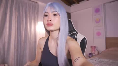 Cat independent model  online show from October 14, 3:42 am