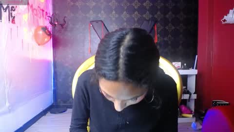 Snapshot of sweett_pleasure chatting on October 4, 4:49 pm Sweett pleasure online show from October 4, 4:49 pm