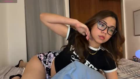  Maddie online show from February 18, 2:00 am