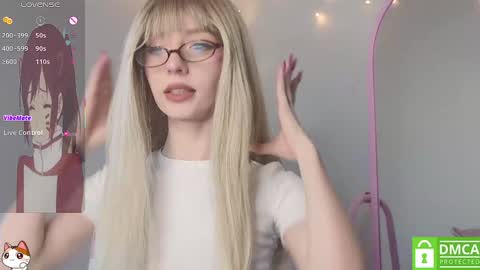 Snapshot of sweetuniporn chatting on February 2, 10:24 am Elis a little vacation Ill be here Saturday my schedules in bio online show from February 2, 10:24 am