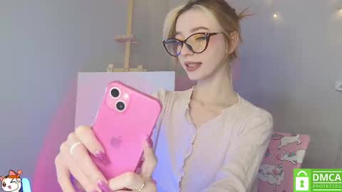 Snapshot of sweetuniporn chatting on February 9, 12:08 pm Elis a little vacation Ill be here Saturday my schedules in bio online show from February 9, 12:08 pm