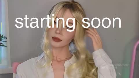 Snapshot of sweetuniporn chatting on October 19, 9:14 am Elis a little vacation Ill be here Saturday my schedules in bio online show from October 19, 9:14 am