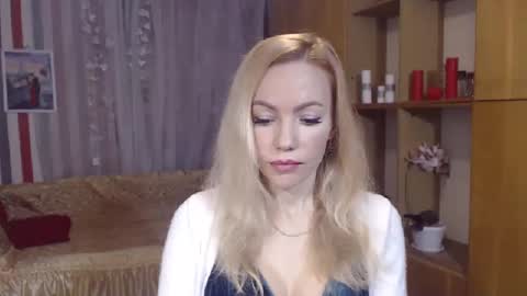 Sweety friend online show from December 17, 9:05 pm