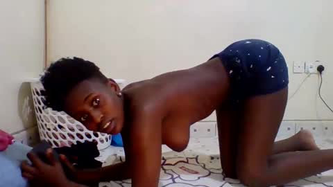 sweety_petite online show from October 22, 8:17 am