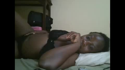 sweetyass25 online show from October 16, 6:40 pm