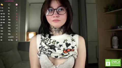 Astrid online show from December 15, 8:05 pm