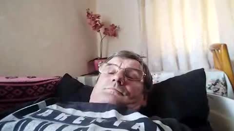 Raymond online show from April 6, 9:10 am