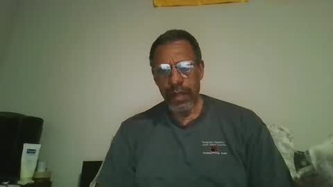 swimmerbod2495 online show from March 8, 6:50 am