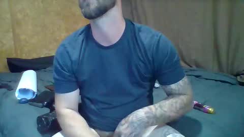 switchleg242 online show from April 15, 6:06 am